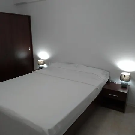 Renato 1 Apartment *